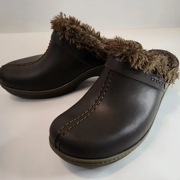 Crocs Plush Lined Clogs - Expresso/Walnut - Size 7 - Picture 4 of 10